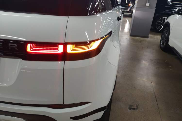 Used Land Rover Range Evoque 2020 249 PS R-DYNAMIC SE Sport Technology Edition
