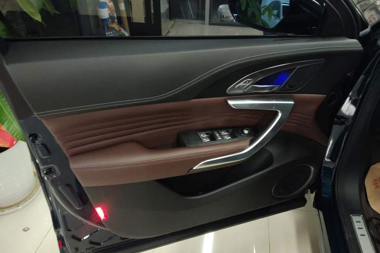 Used Wey VV7 2019 Upgraded Model 2.0T Ultra-Luxury Version China VI Standard