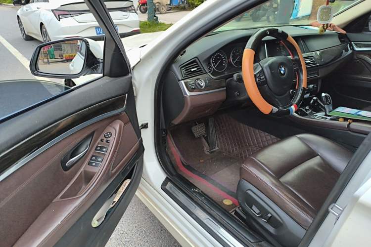 Used BMW 5 Series 2014 525Li Luxury Design Package Driver Seat