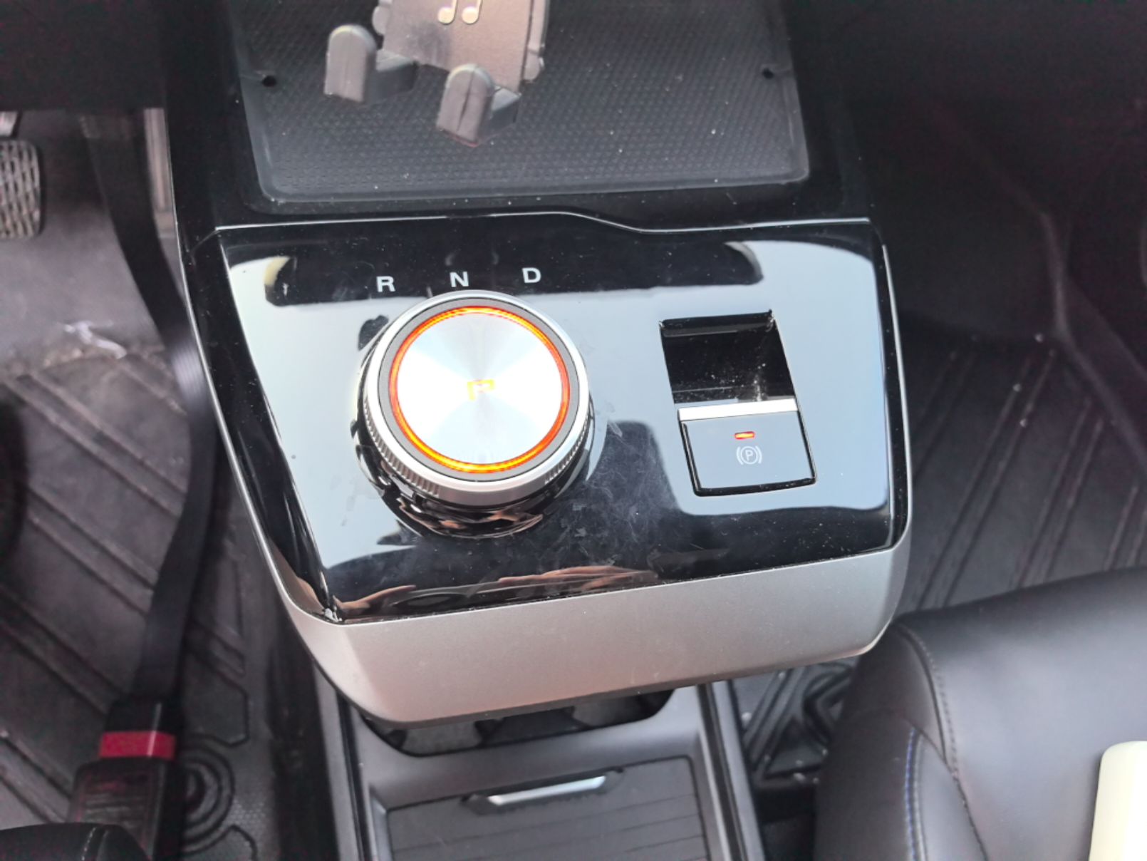 MG 4 EV 2023 415 km Range Sea-Champion Executive Edition — снимка 16