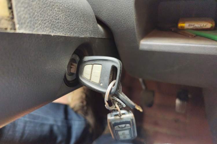 Used BAIC Weiwang 306 2011 1.3L base model 7 seats Vehicle Key