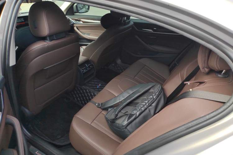 Used BMW 5 Series 2019 525Li Luxury Package
