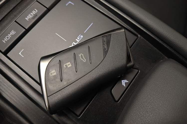 Used Lexus ES 2020 300h Premier Edition Vehicle Key