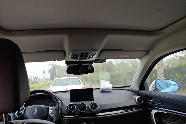 Used Wey VV5 2017 2.0T Ultra-Luxury Version
