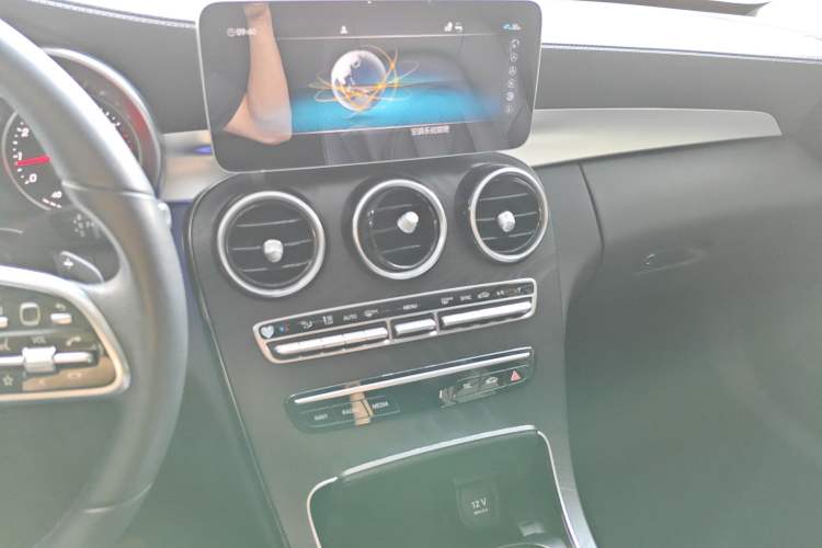 Used Mercedes-Benz C-Class 2019 C 180 L Fashion Edition Sport Version Audio And AC Panel