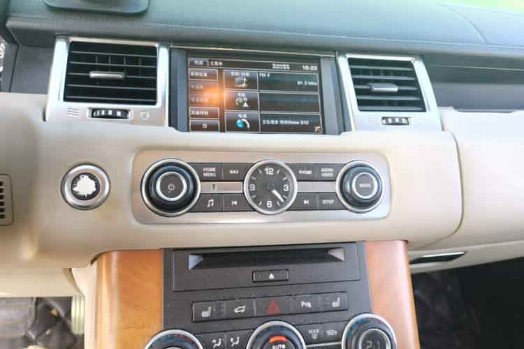 Used Land Rover Range Sport 
