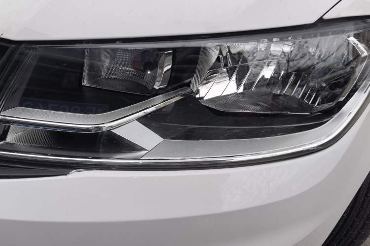 Used Volkswagen Santana 2018 1.5L Manual Fashion Edition Left Front Headlight