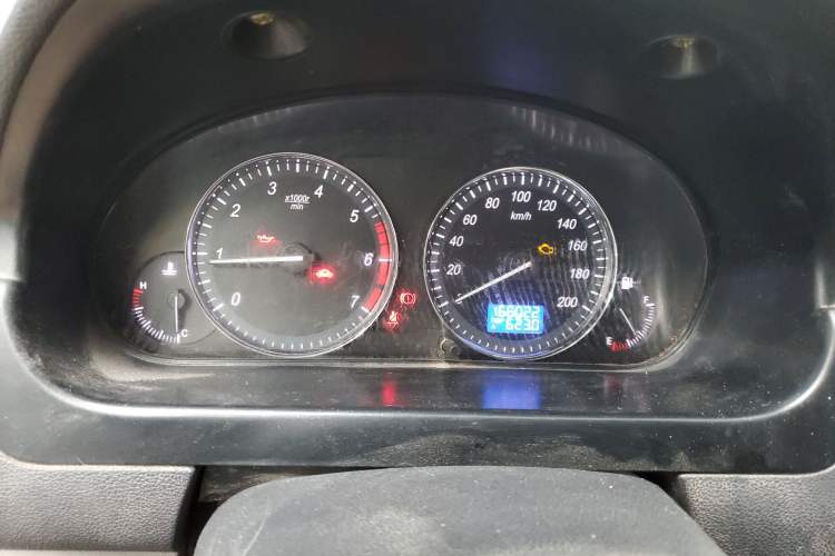 Used BAIC Weiwang M20 2014 1.5L Ultra-Luxury BJ415B Instrument Cluster
