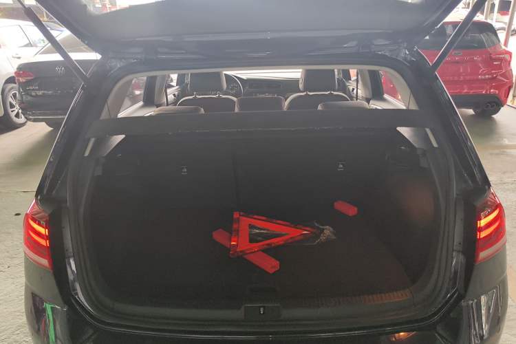 Used Volkswagen Golf 2019 1.6L Automatic Comfort Model China V Standard Trunk