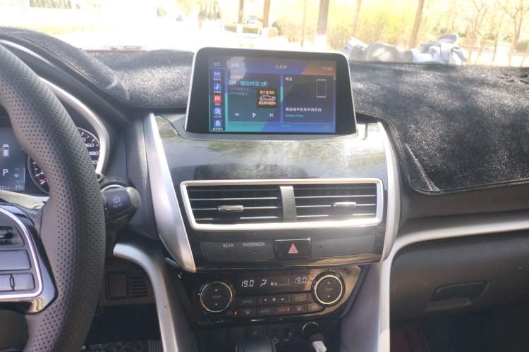 Used Mitsubishi Eclipse Cross 2018 1.5T CVT Two-Wheel Drive Belief Edition Audio And AC Panel