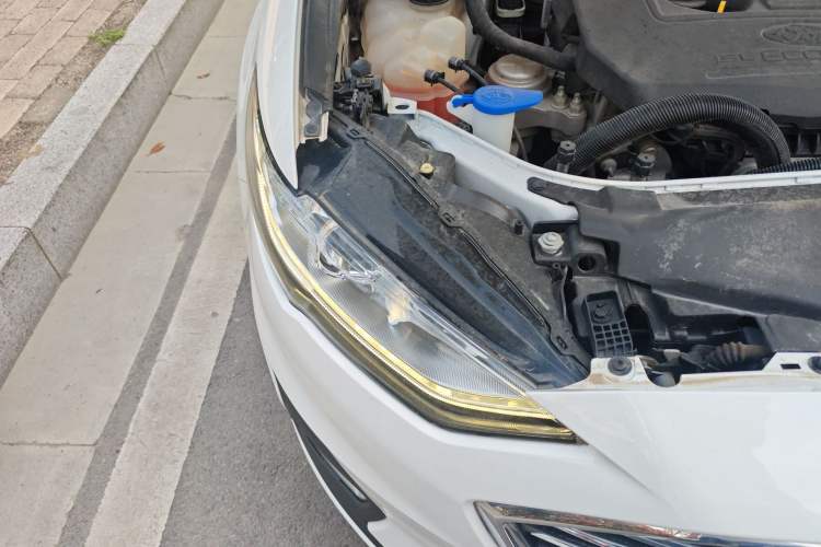 Used Ford Mondeo 2018 EcoBoost 180 Smart Control Fashion Model China VI Standard Right Front Headlight