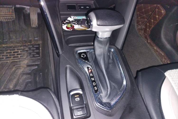 Used GAC Trumpchi GS4 2017 235T Automatic Two-Wheel Drive Elite Edition Gear Lever