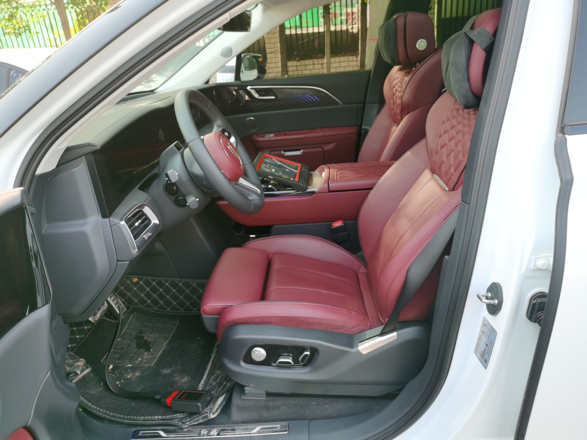 Переднее сиденье в автомобиле