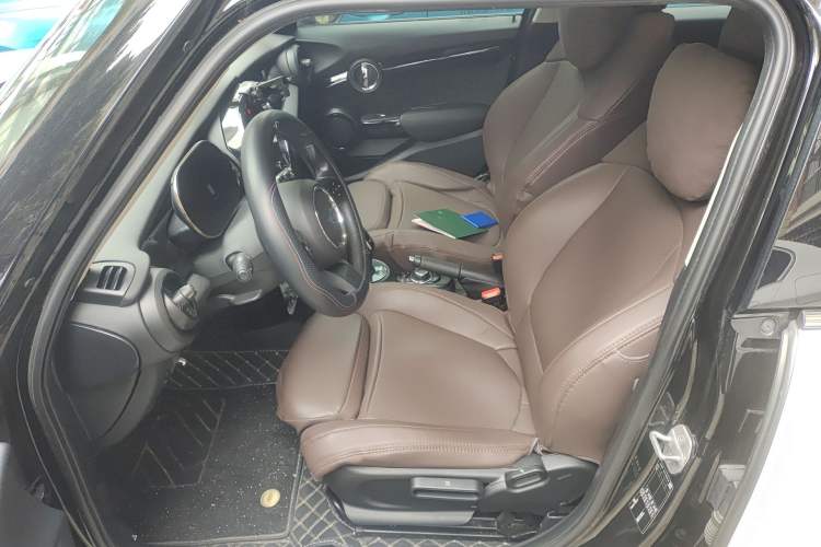 Used MINI 2022 1.5T COOPER Classic Edition Five-Door Version
