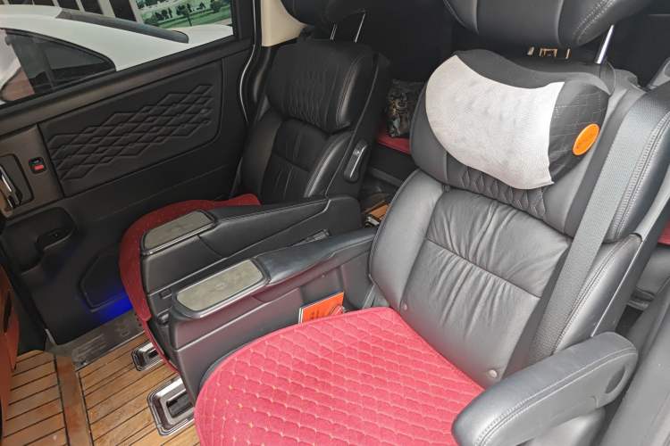 Used Honda Elysion 2022 2.0L eHEV Luxury First Edition Left Rear Seat