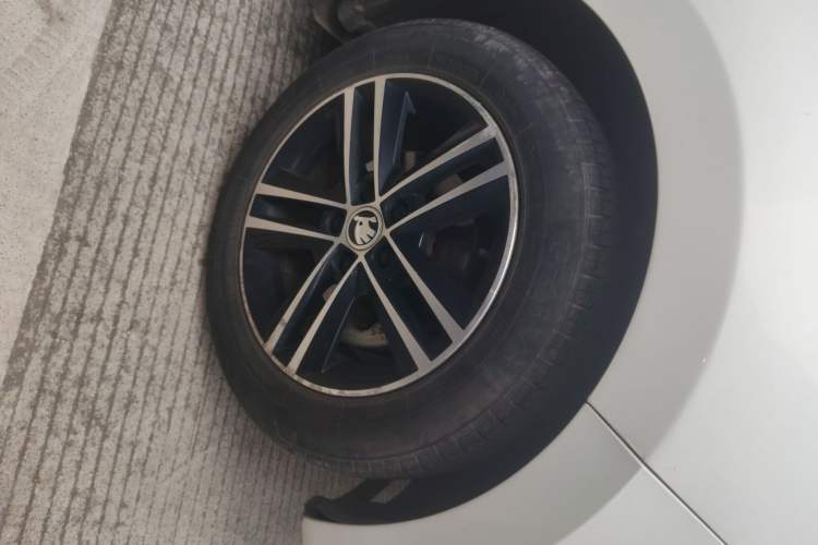 Used Skoda Rapid Spaceback 2014 1.6L Automatic Enjoyment Edition