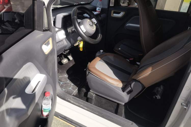 Used Wuling Hongguang MINIEV 2022 GAMEBOY 200km Gaming Edition with Lithium Iron Phosphate
