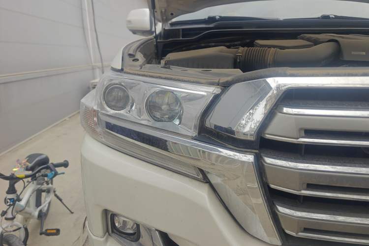 Used Toyota Land Cruiser 