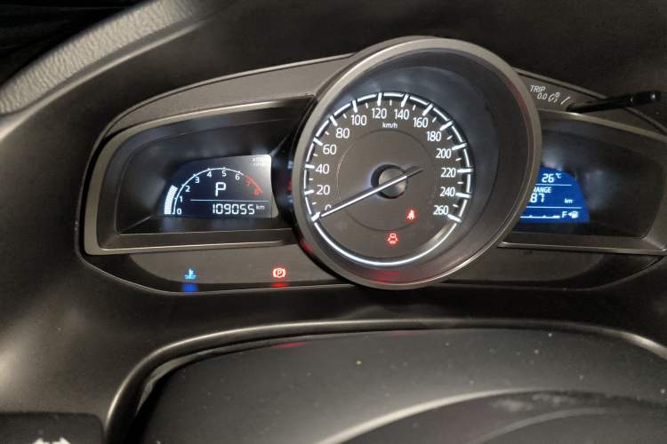 Used Mazda 3 Axela 2017 Sedan 1.5L Automatic Luxury Model China VI Standard