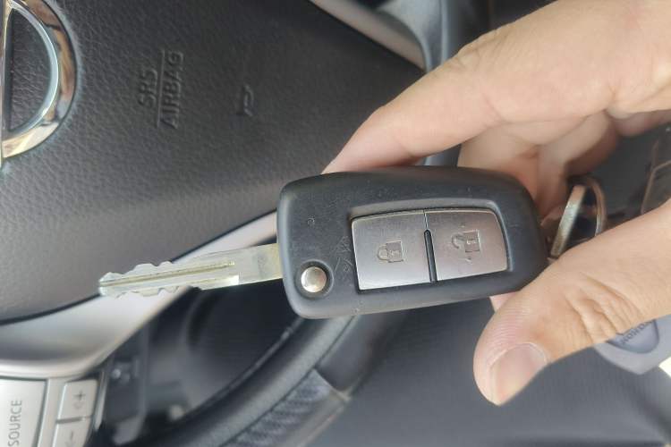 Used Nissan Tiida 2016 1.6L CVT Cool Dynamic Edition