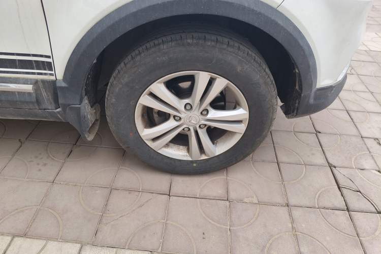 Used HYOSOW S3 2016 S3L 1.5L Manual Premium Edition Right Front Wheel Hub