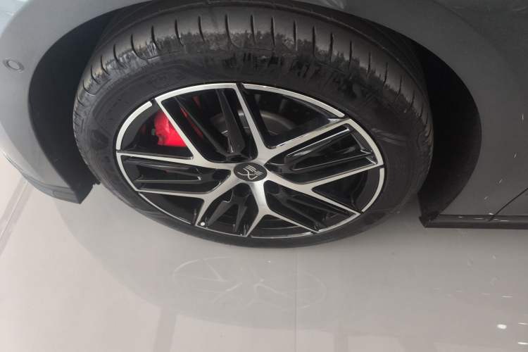 Used BYD Han L 2025 DM-p Four-Wheel-Drive LiDAR Flagship Model
