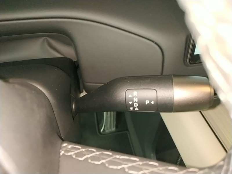 Used Li Auto MEGA 2025 Home Family Special Edition — 13
