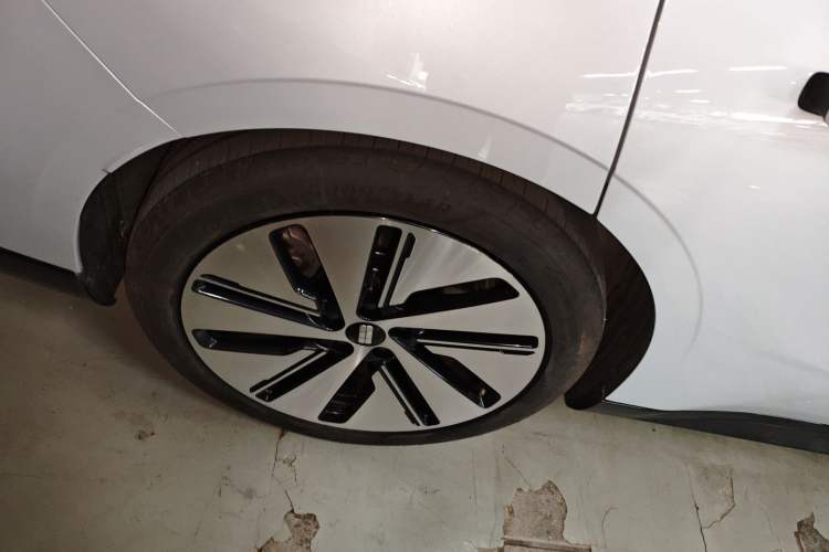 Used Geely Galaxy E8 2024 550 km Range Rear-Drive MAX