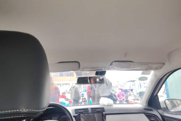 Used Skoda Fabia 2015 1.4L Manual Front-Wheel Drive Model Headliner