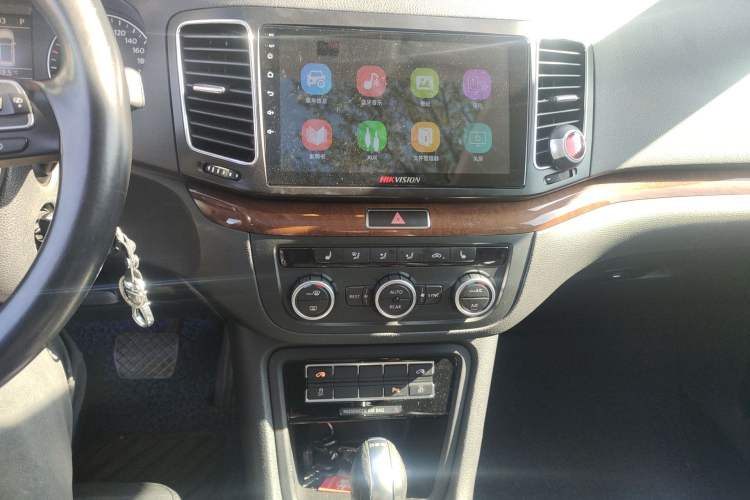 Used Volkswagen Sharan 2014 2.0 TSI Comfort Model