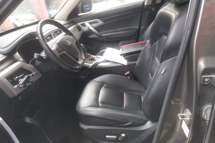 Used Geely Auto Emgrand X7 Sport 2018 1.8TD Automatic Two-Wheel Drive Smart Connect 4G Internet Edition