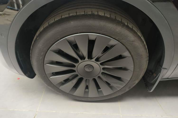 Used Tesla Model Y 2023 Rear-Wheel-Drive Version