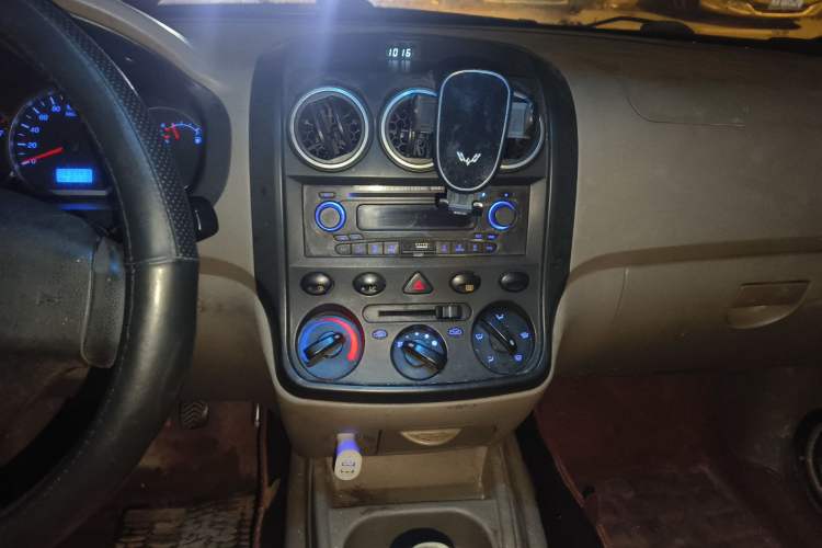 Used Wuling Hongguang 2014 1.2L Standard Model China IV
