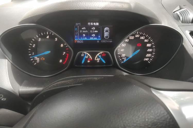 Used Ford Kuga 2013 2.0L GTDi Four-Wheel-Drive Sport Model
