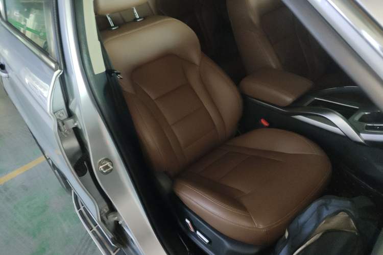 Used Geely Auto Emgrand X7 Sport 2016 1.8TD Automatic ZhiZun Version