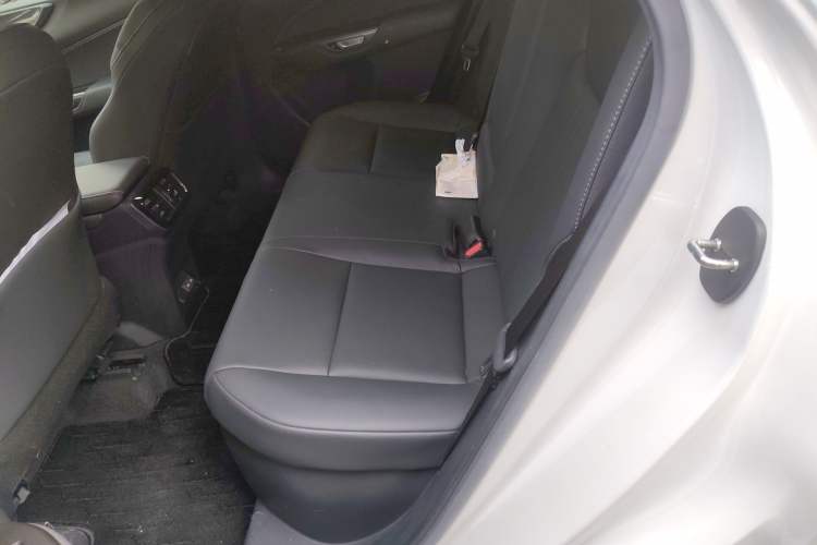 Used Lexus NX 2022 350h Front-Wheel-Drive Innovation Edition