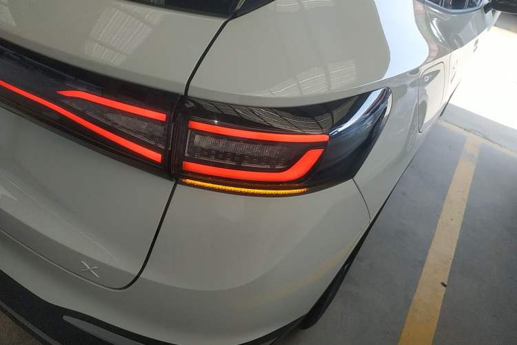 Used Volkswagen ID.4 X 2025 Smart Version Pure & Intelligent Enjoyment Edition
