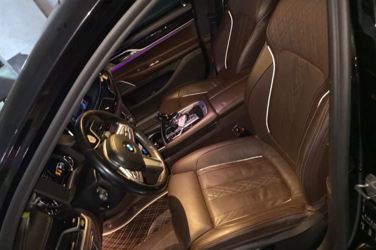 Used BMW 7 Series 2018 730Li Luxury Edition M Sport Package Left Front Seat