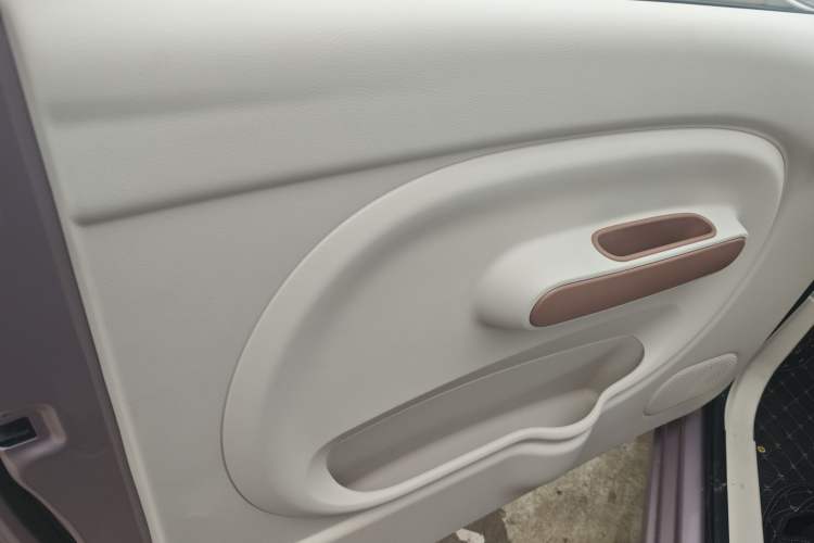 Used Bestune Pony 2026 Model 222km Shining Horse Interior 7