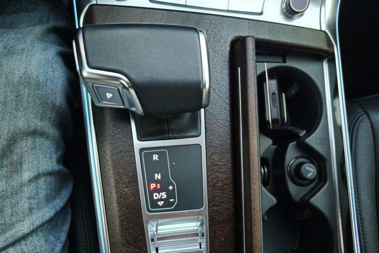 Used Audi A6 2020 allroad quattro Explorer 55 TFSI Prestige Off-Road Model
