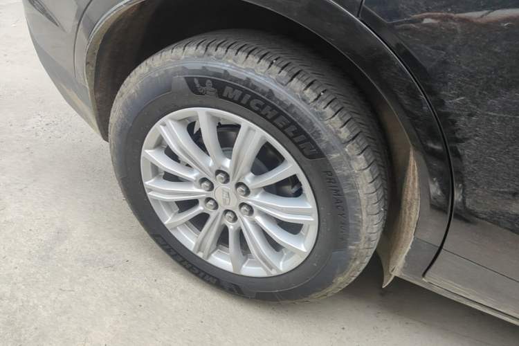 Used Cadillac XT5 2018 25T Tech Model