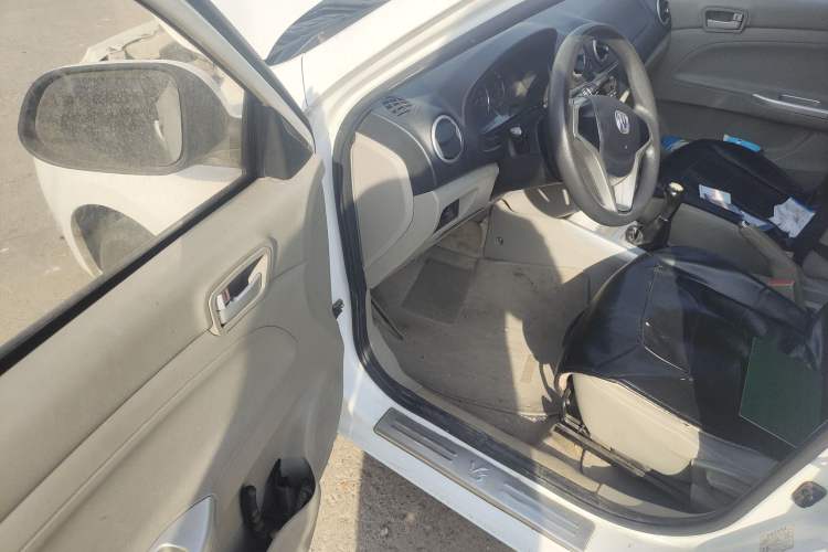 Used Changan Alsvin V3 2012 1.3L Manual Comfort Version China IV Standard
