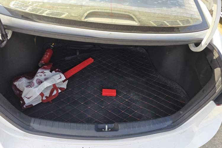 Used Hyundai Elantra (6th Generation / Lingdong) 2016 1.6L Manual ZhiXuan·Youth Edition
