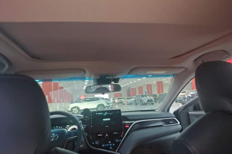 Used Toyota Camry 2021 2.0G Luxury Edition
