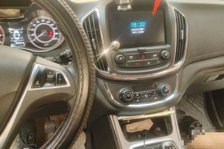 Used Baojun 560 2015 1.8L manual luxury version