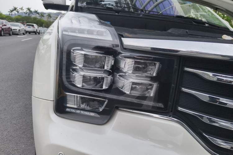 Used GAC Trumpchi GS7 2017 320T Two-Wheel-Drive Luxury Smart Connectivity Model
