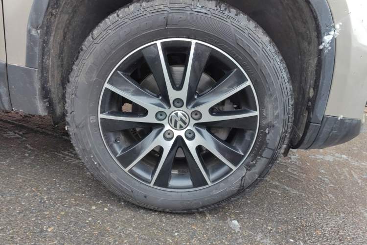 Used Volkswagen Tiguan L 2015 1.8TSI Automatic Two-Wheel Drive Luxury Model
