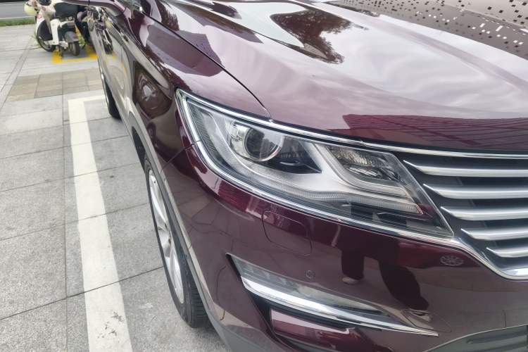 Used Lincoln MKC 2014 2.0T Two-Wheel-Drive Luxury Edition
