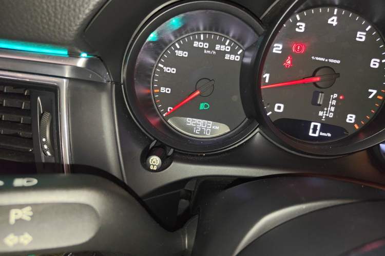 Used Porsche Macan 2017 Macan 2.0T Odometer Close Up