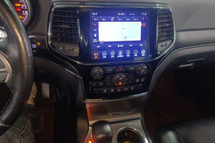 Used Jeep Grand Cherokee 2020 3.0L Elite Navigation Edition Audio And AC Panel